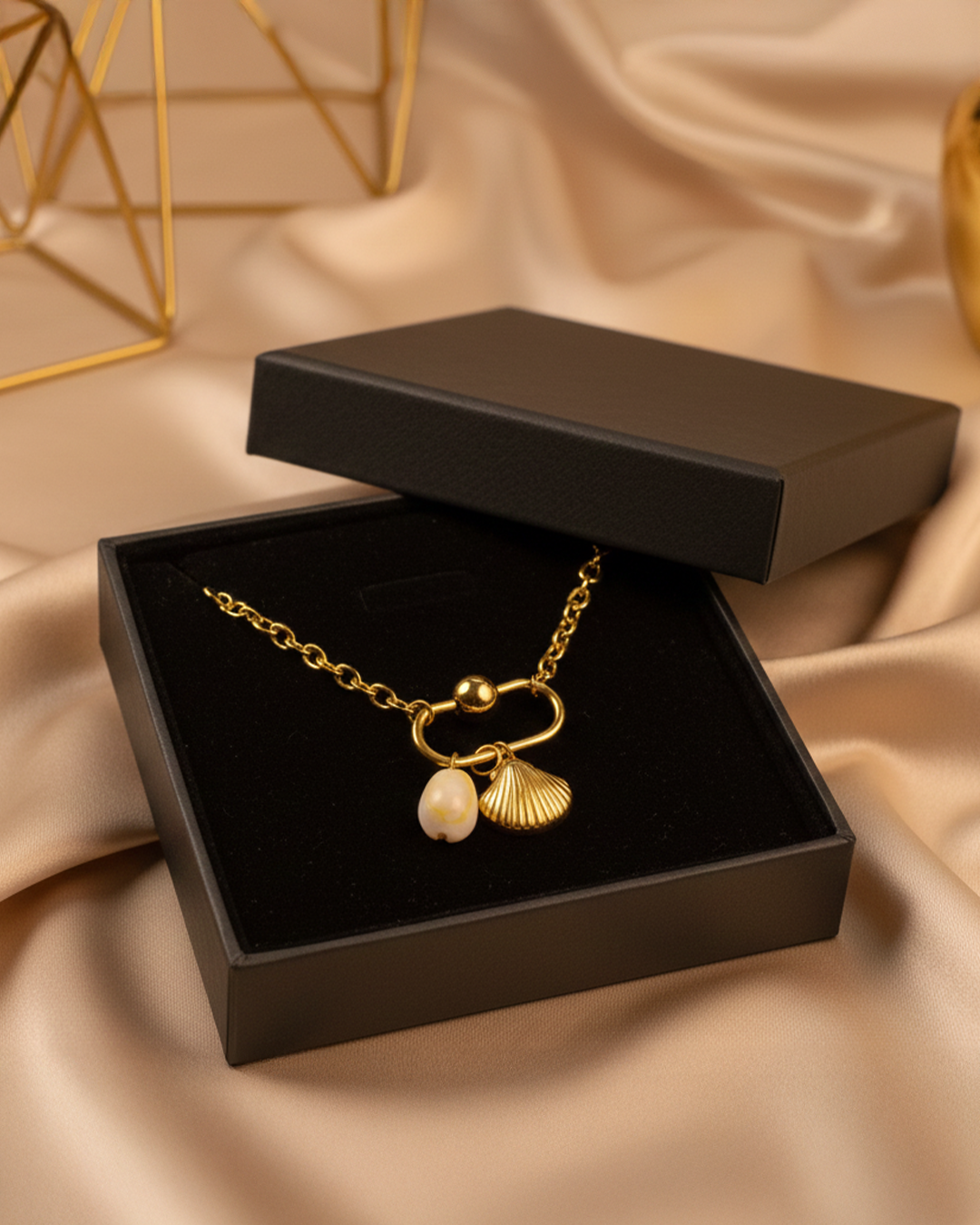 Shell & Shine Necklace