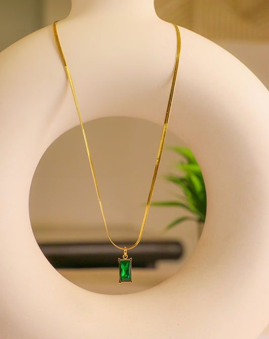 The Emerald Line Neckchain