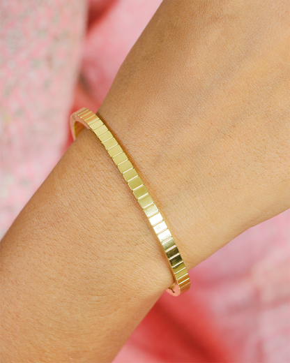 Spark Line Loop Stainless Steel Bangle Bracelet