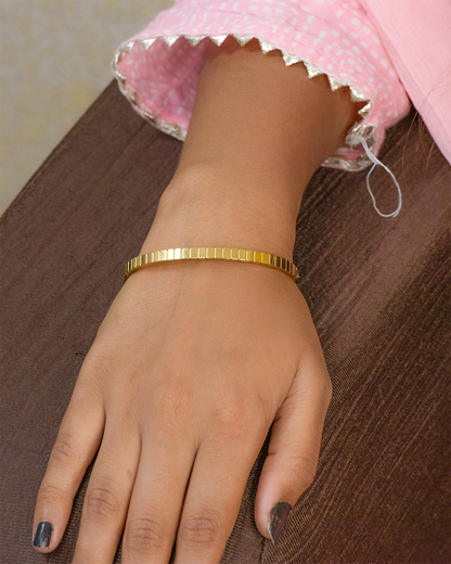 Spark Line Loop Stainless Steel Bangle Bracelet