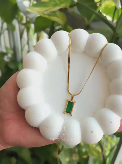 The Emerald Line Neckchain