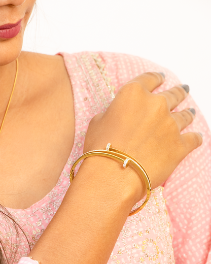 Nailuxe Stainless Steel Bangle Bracelet